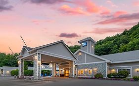 Holiday Inn Express Springfield Vt